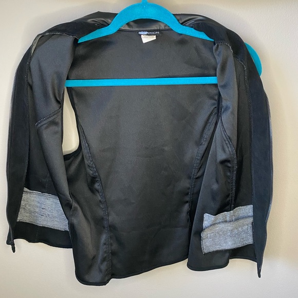 First Option Black Zip-Front Vest - Picture 6 of 7